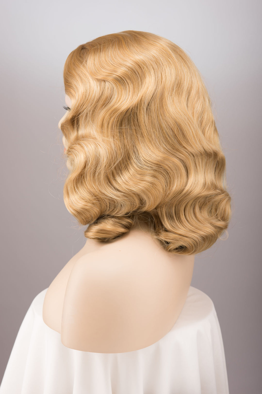 Gold Ash Honey Blonde Wavy Wig Atlas