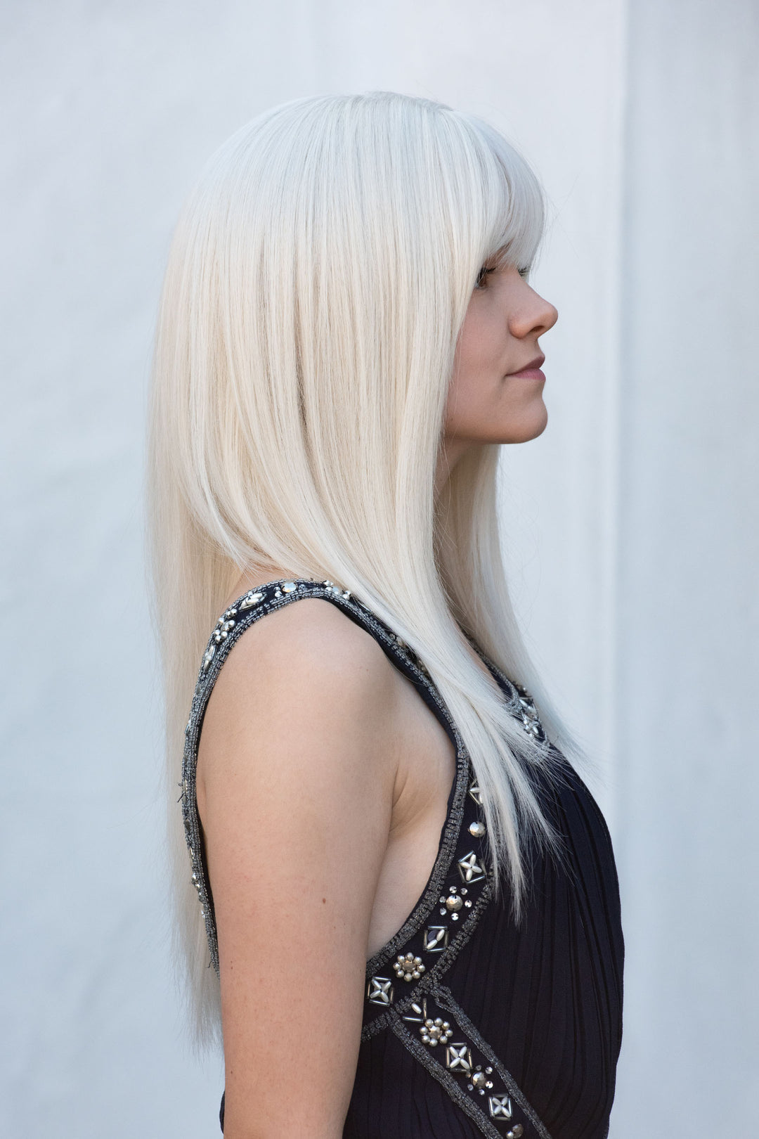 Icy Platinum Blonde Straight Bob Wig With Bangs Oriel