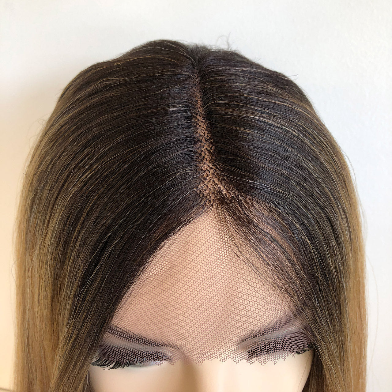 Honey Blonde w/ Dark shops Brown Roots Wig 16